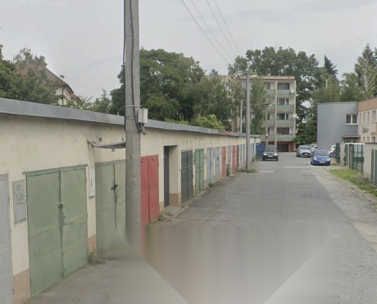 Garáž, ul. Nábrežná, Prešov